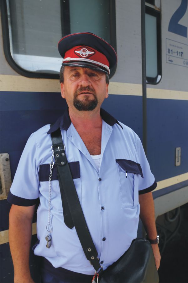 Gratuitatea prin care PSD ruinează CFR Călători Gratuitatea prin care PSD ruinează CFR Călători